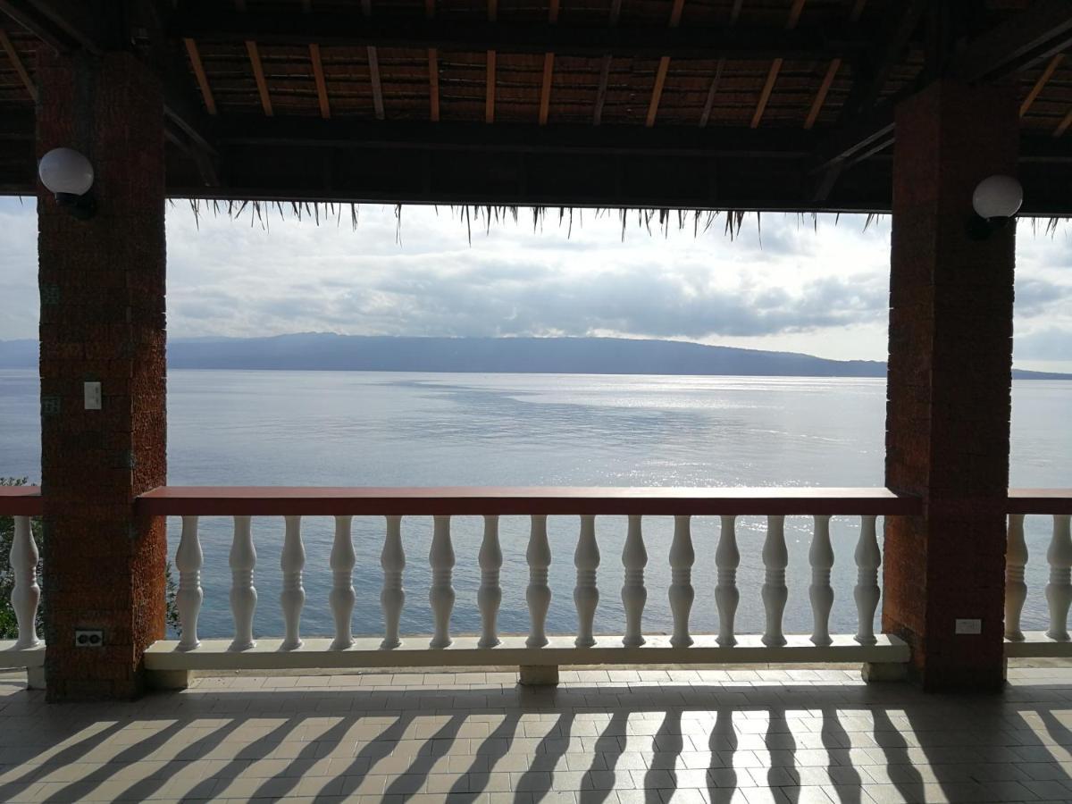 Wuthering Heights Bed & Breakfast By The Sea Dumaguete City Extérieur photo