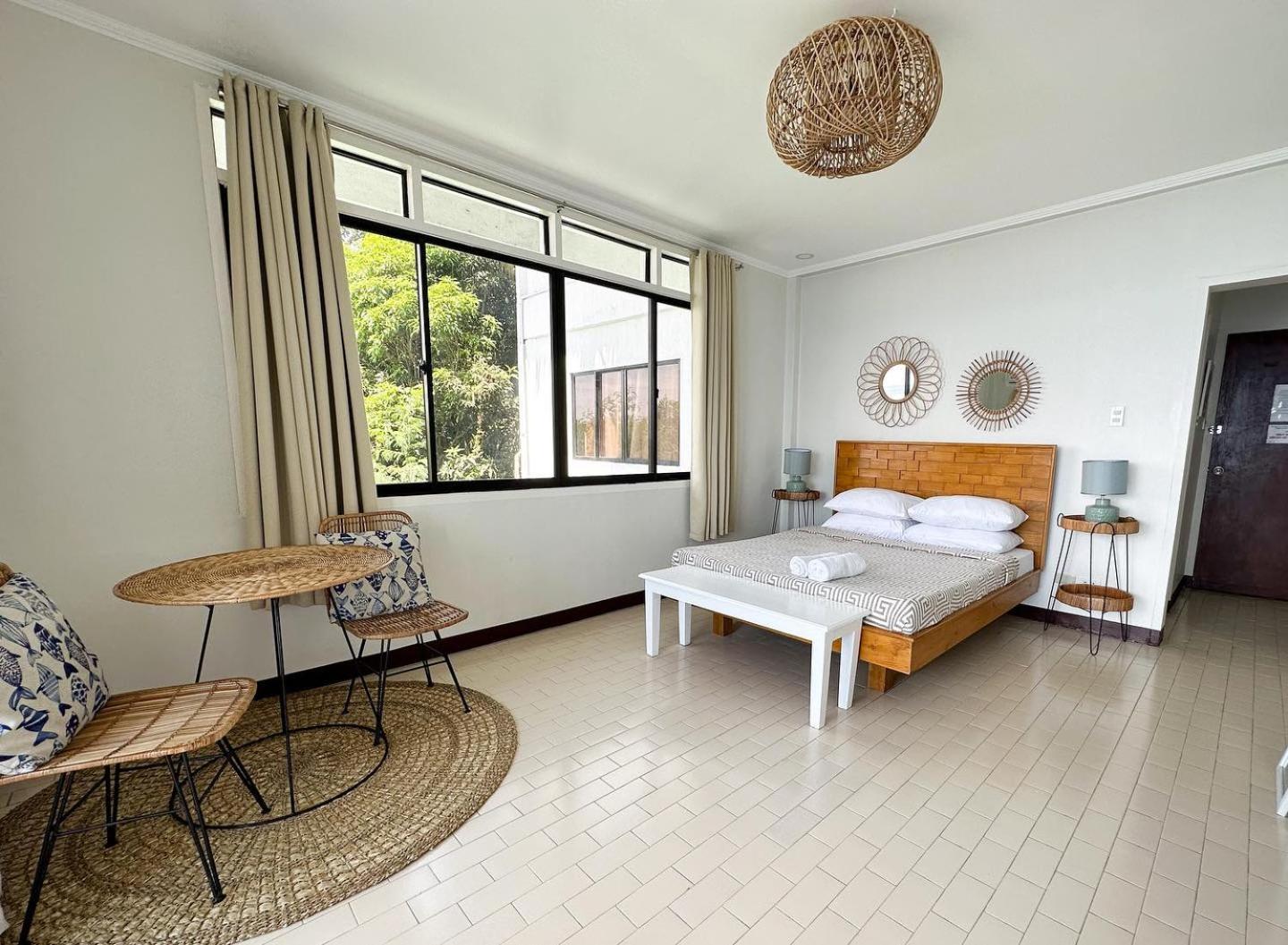 Wuthering Heights Bed & Breakfast By The Sea Dumaguete City Extérieur photo