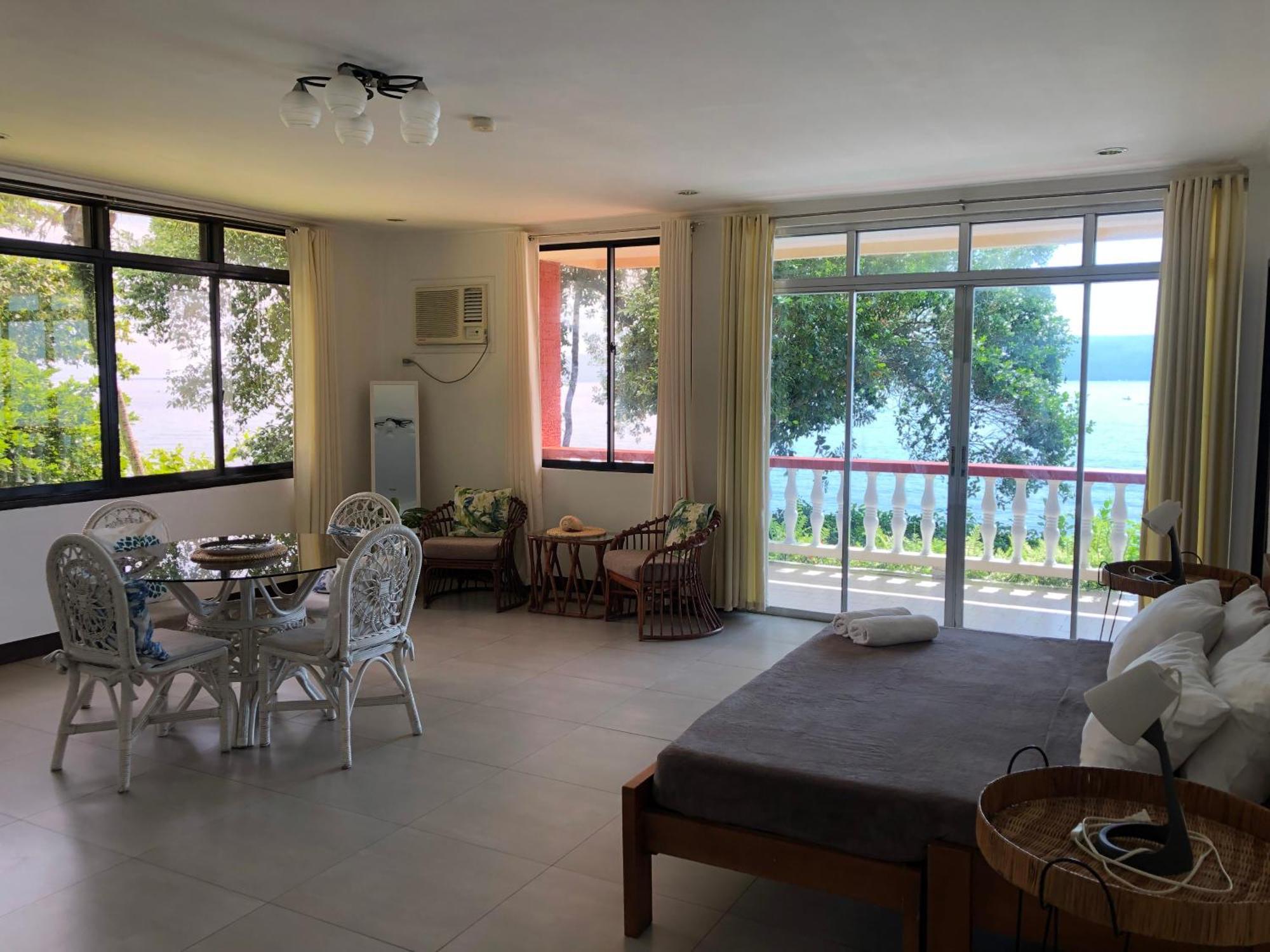 Wuthering Heights Bed & Breakfast By The Sea Dumaguete City Extérieur photo